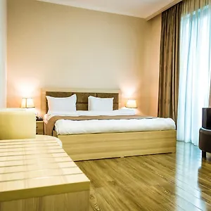 4* Hotel Cherry Garden